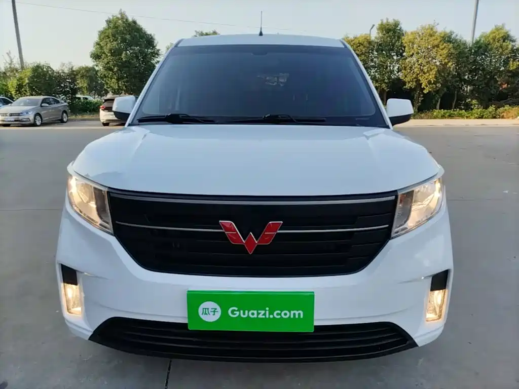Wuling Hongguang PLUS — миниатюра 3