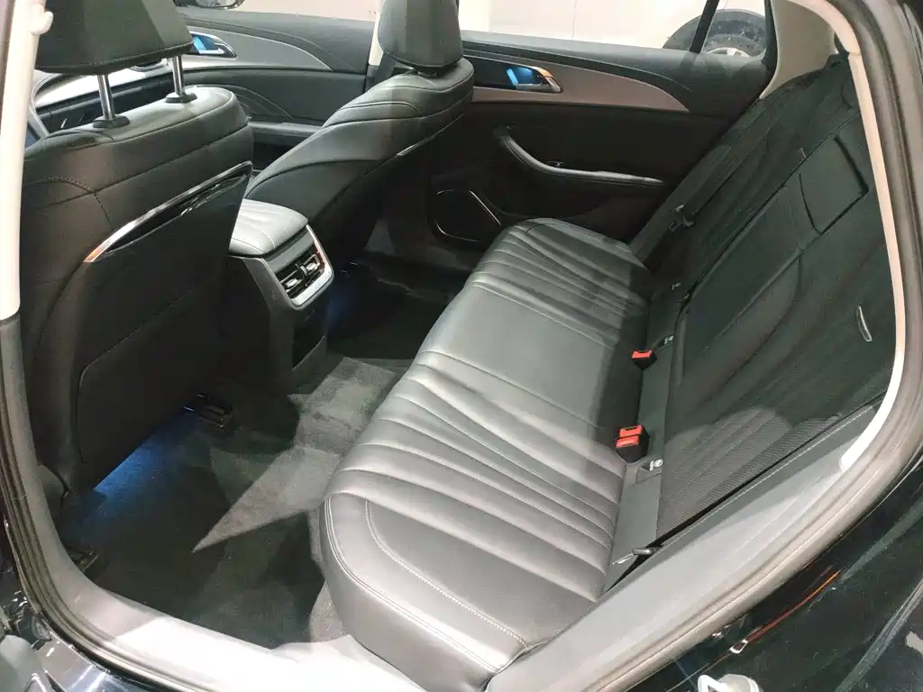 Hongqi Hongqi H5 — миниатюра 17