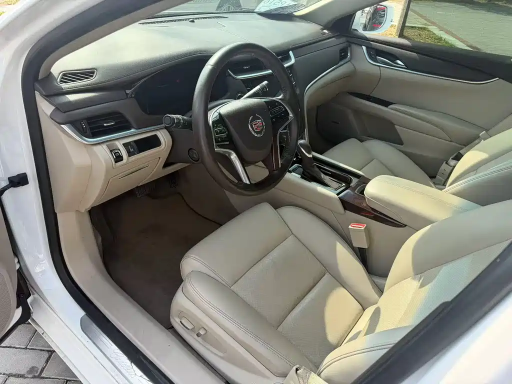 Cadillac XTS — миниатюра 5