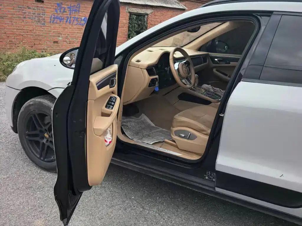 Porsche Macan — миниатюра 2
