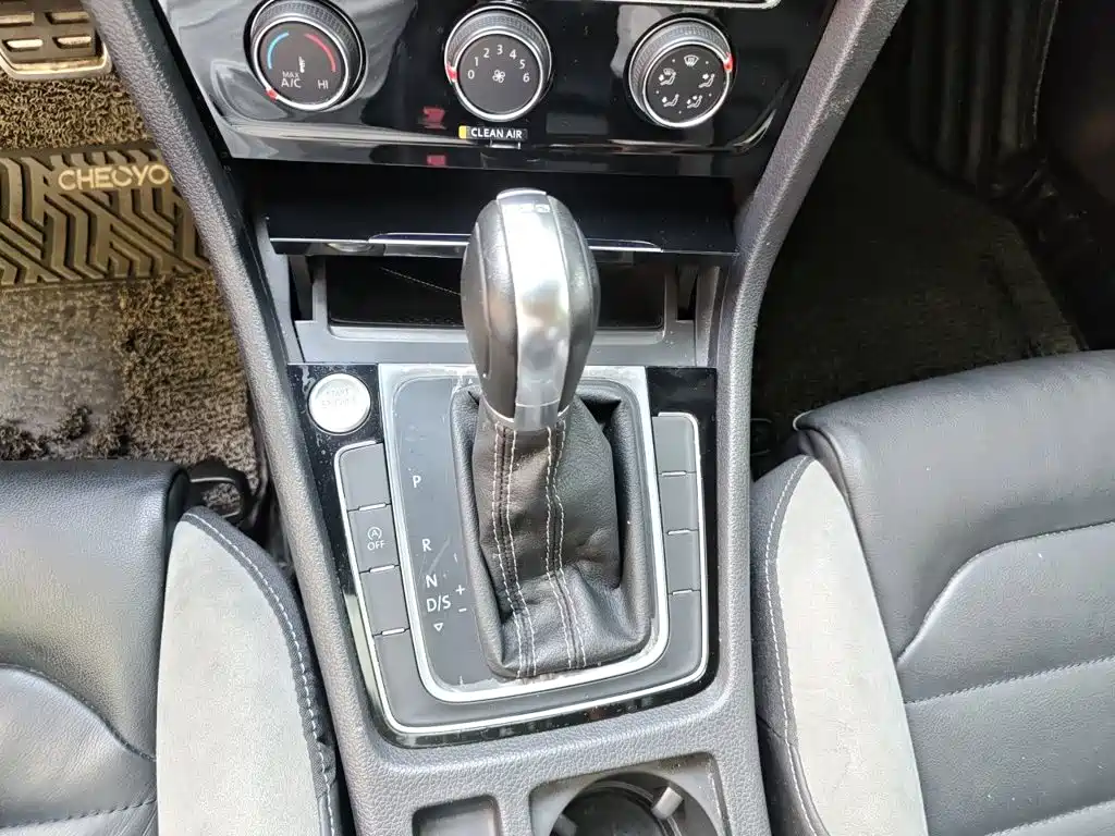 Volkswagen Golf — миниатюра 15
