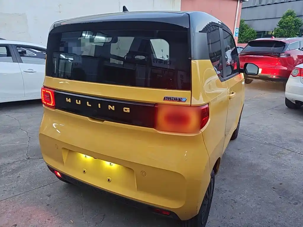 Wuling MINIEV — миниатюра 7