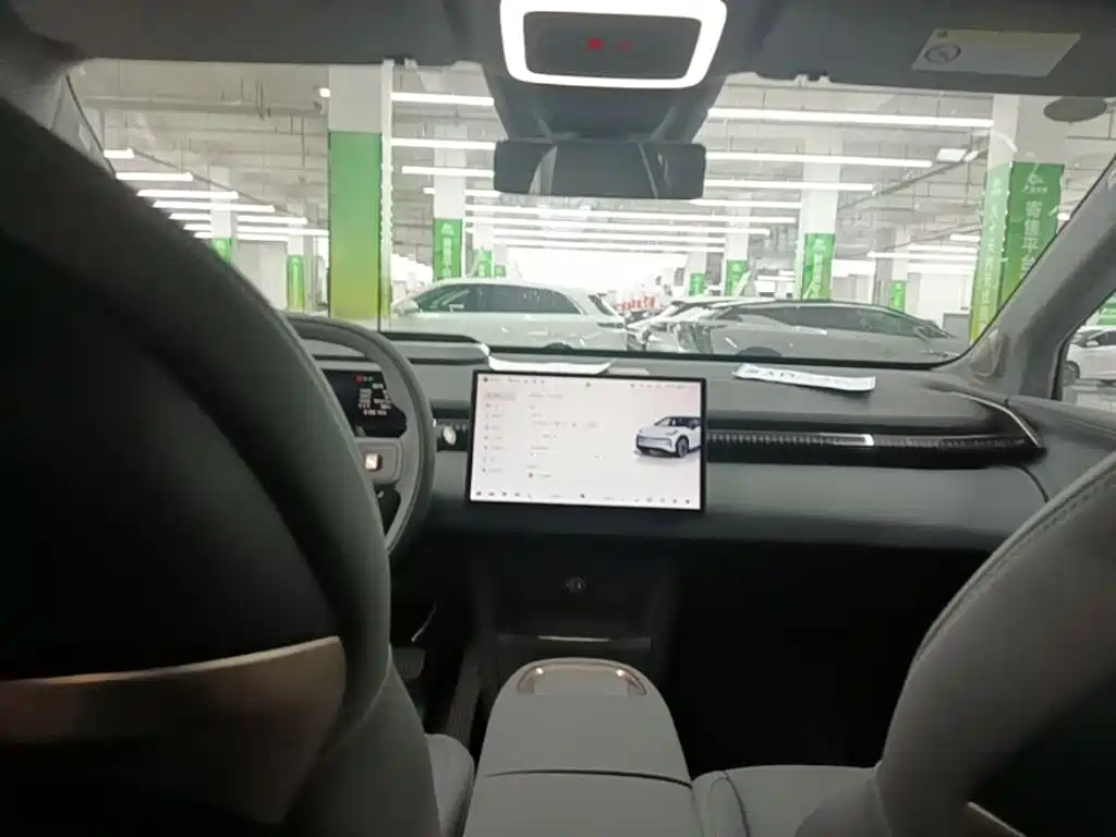 Zeekr X 2025 мест