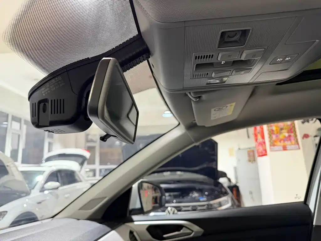 VOLKSWAGEN EXPLORING THE SHADOW