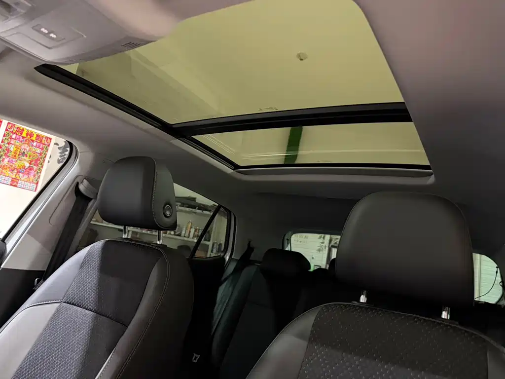 VOLKSWAGEN EXPLORING THE SHADOW