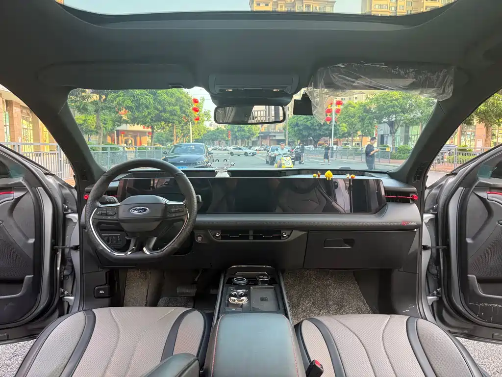 Ford Mondeo — миниатюра 7