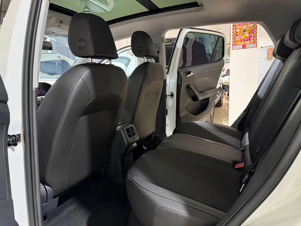 VOLKSWAGEN EXPLORING THE SHADOW