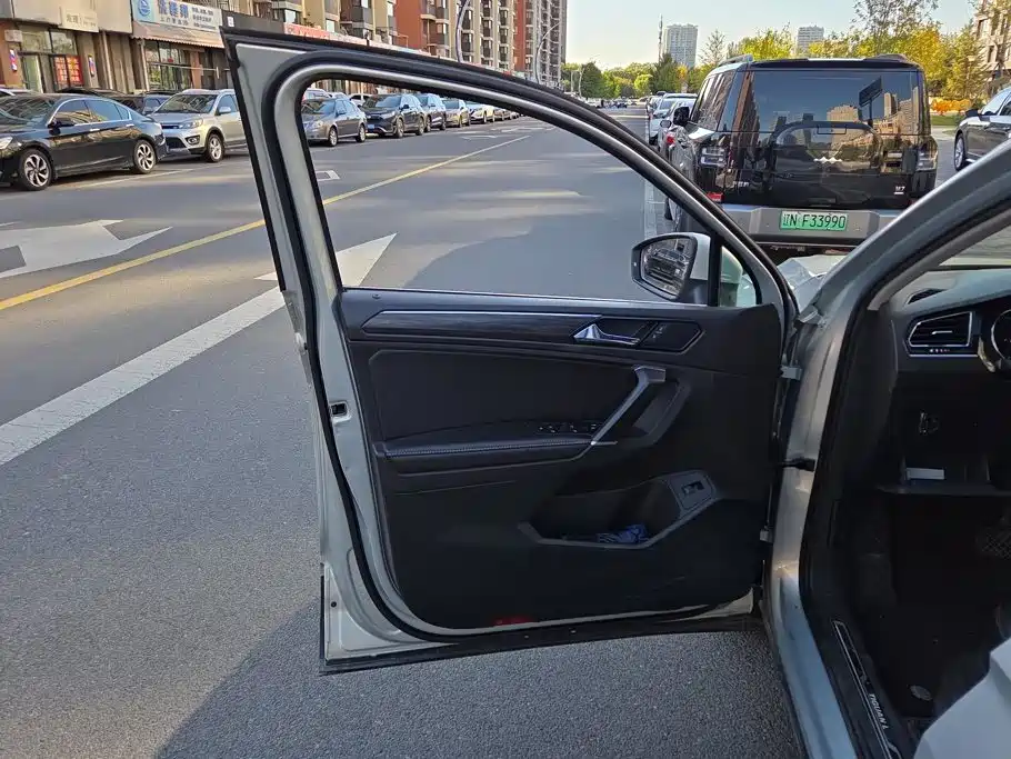 Volkswagen Tiguan L — миниатюра 7