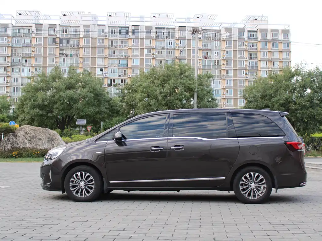 Buick GL8 — миниатюра 7