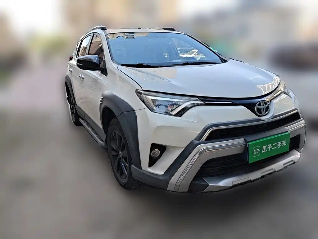 Toyota RAV4 — миниатюра 4