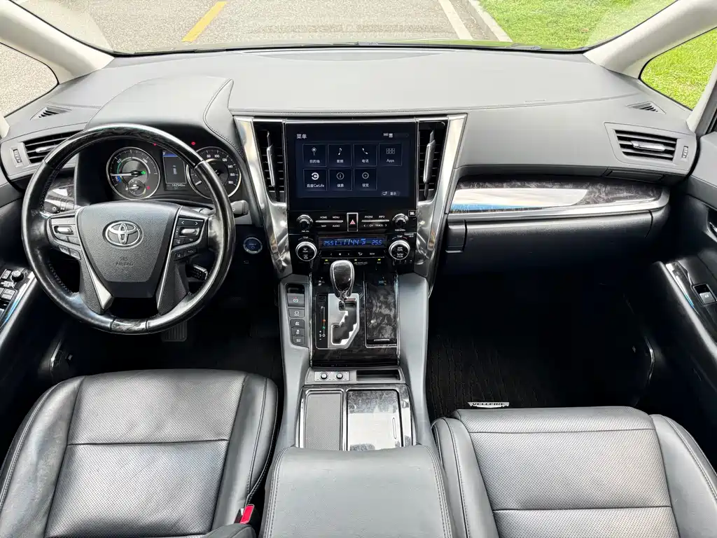 Toyota Vellfire — миниатюра 18
