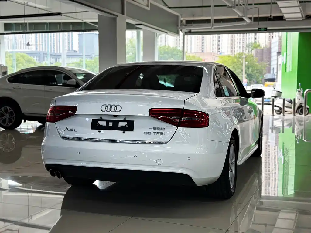 Audi A4L — миниатюра 4