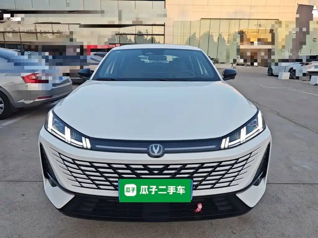 Changan Eado — миниатюра 3