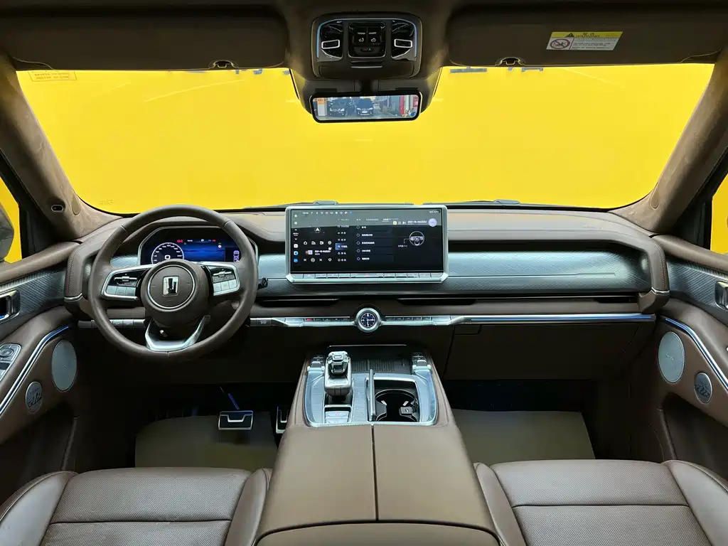 TANK TANK 700 NEW ENERGY