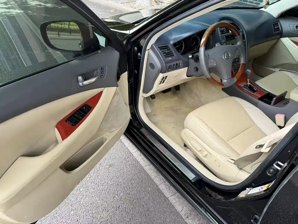 Lexus ES — миниатюра 5