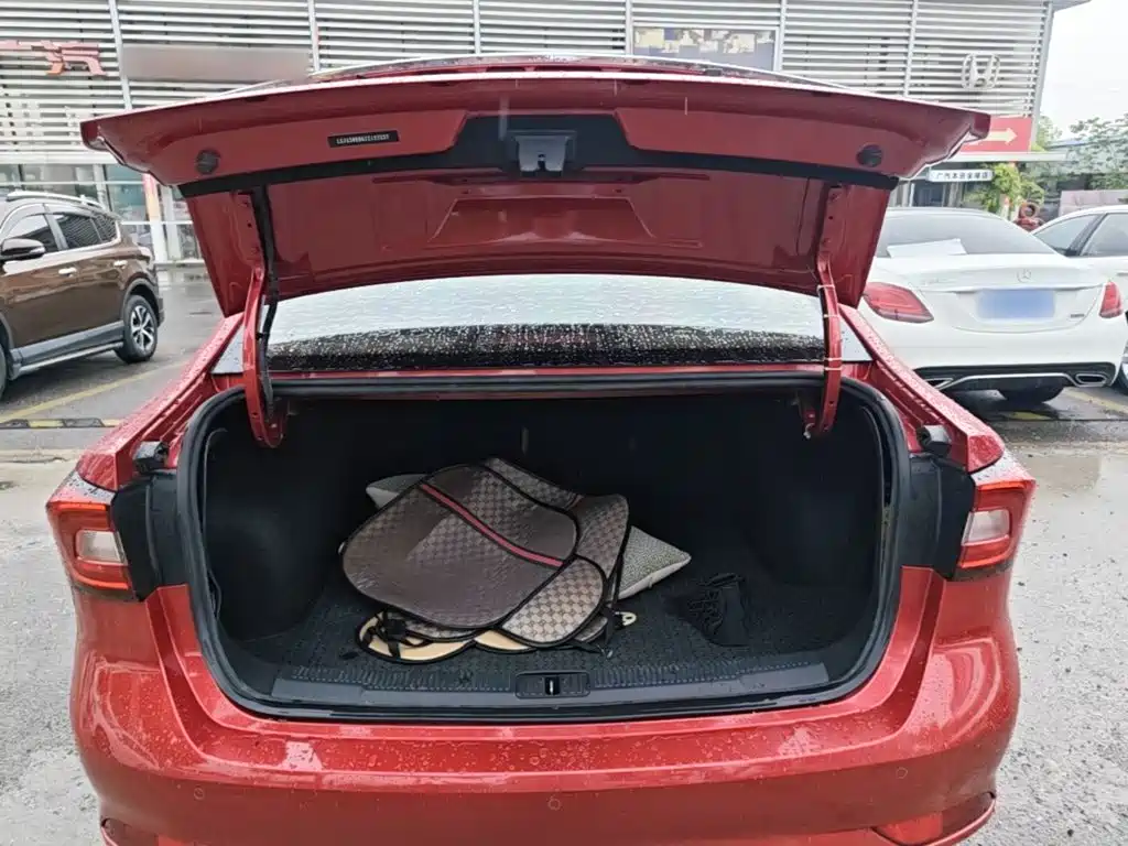 Roewe i5 — миниатюра 19