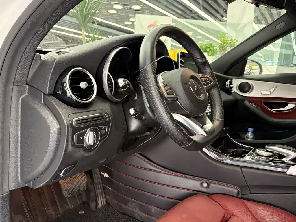 Mercedes-Benz C-Class — миниатюра 8