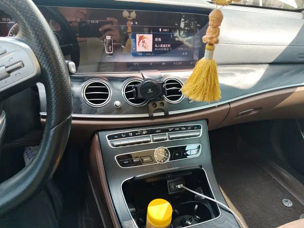 Mercedes-Benz E-Class — миниатюра 14