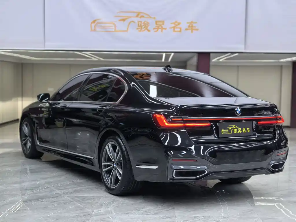 BMW 7 Series — миниатюра 4