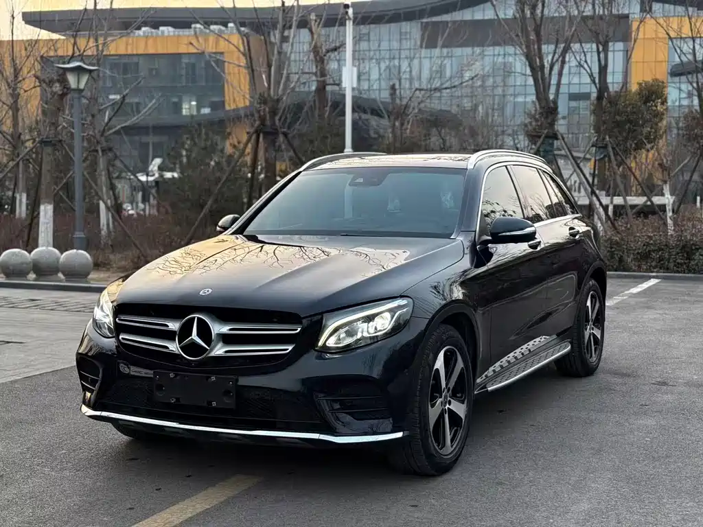 MERCEDES-BENZ GLC