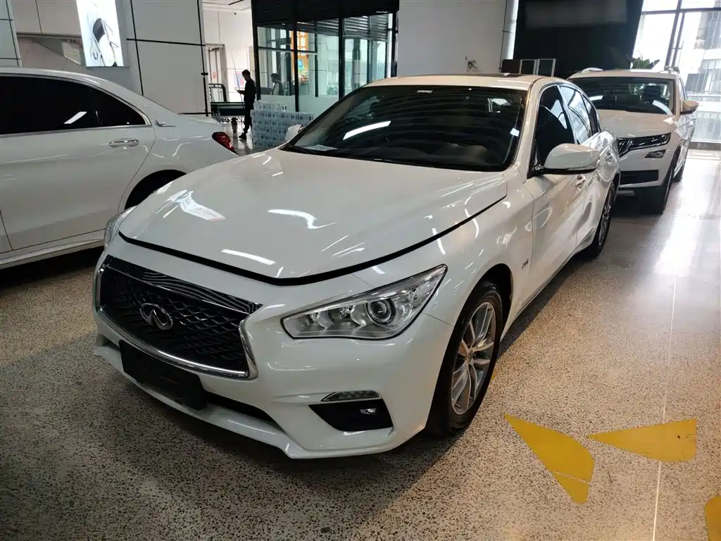 Infiniti Q50L 2020