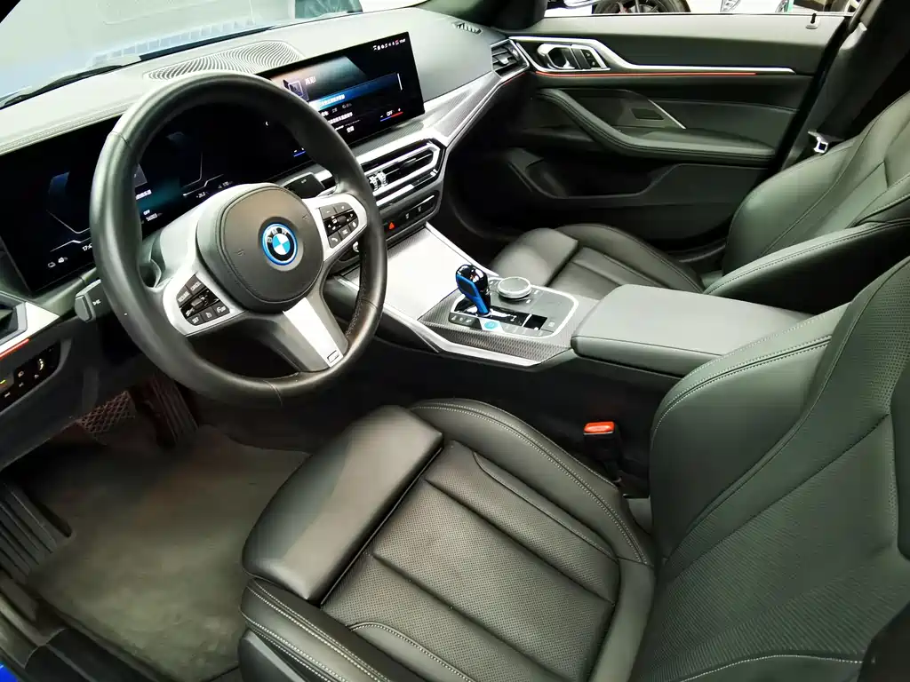 BMW i4 — миниатюра 9
