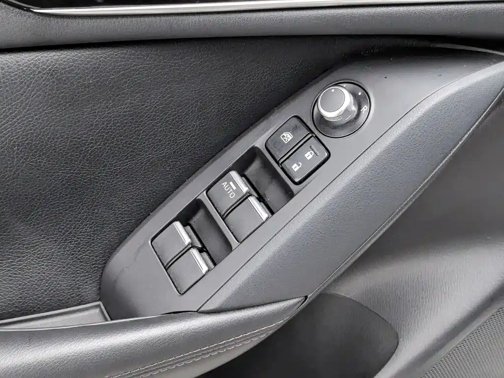 Mazda CX-4 — миниатюра 9