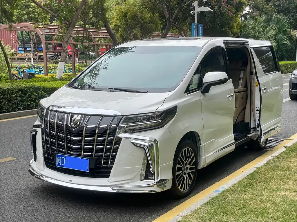 Toyota Alphard 2011
