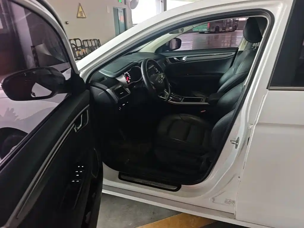 Geely Emgrand GL — миниатюра 12