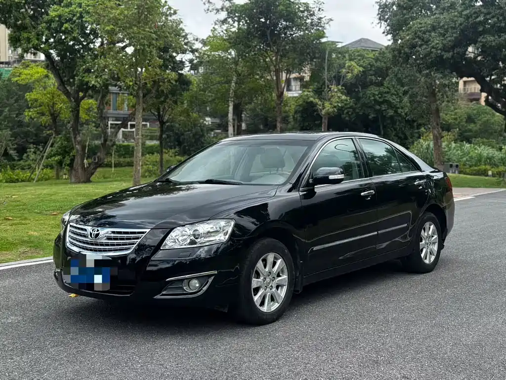 Купить Toyota Camry