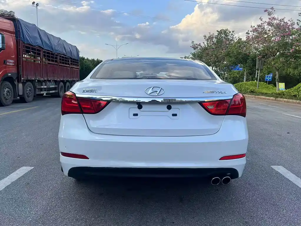Hyundai Mistra — миниатюра 5