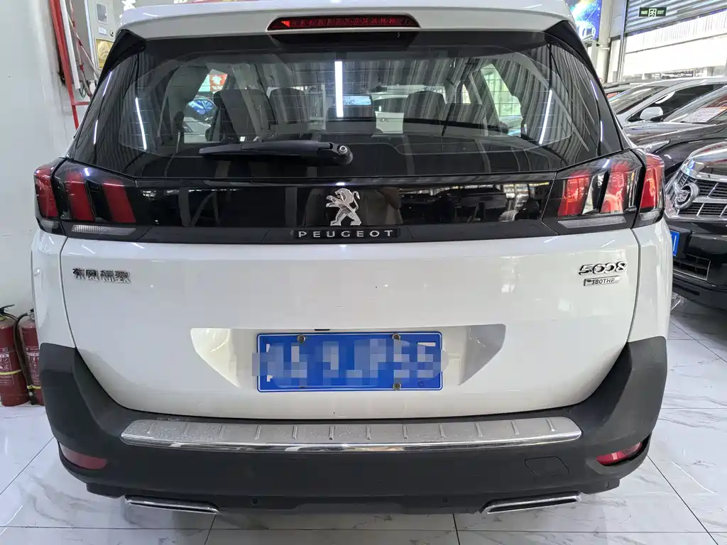 Peugeot 5008 2017 380THP 7 мест Elite