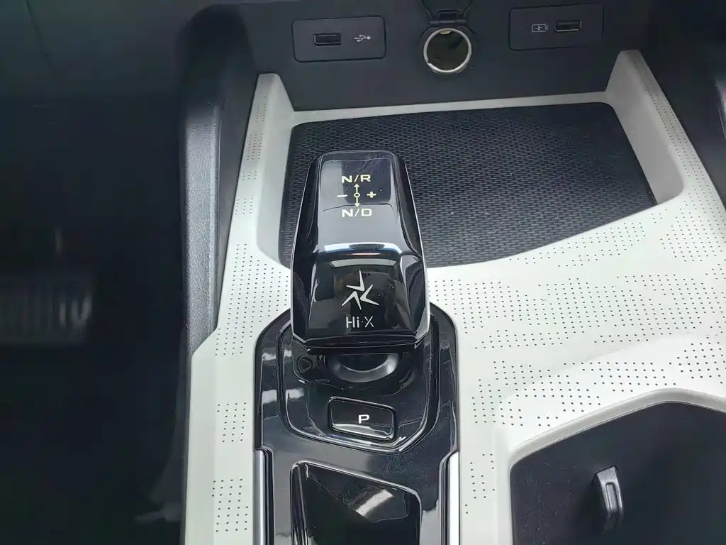 Geely L HiP — миниатюра 13