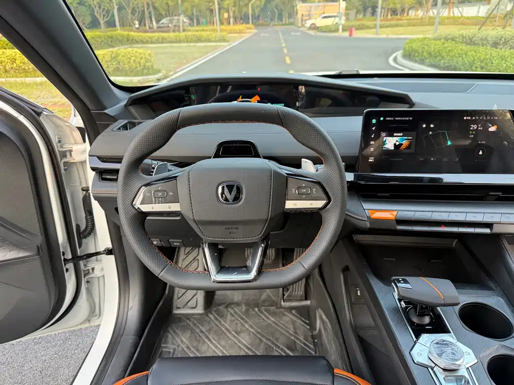 Changan UNI-V — миниатюра 11