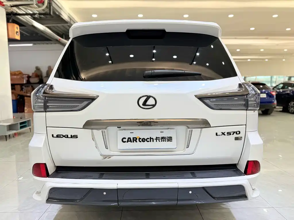 Lexus LX — миниатюра 5