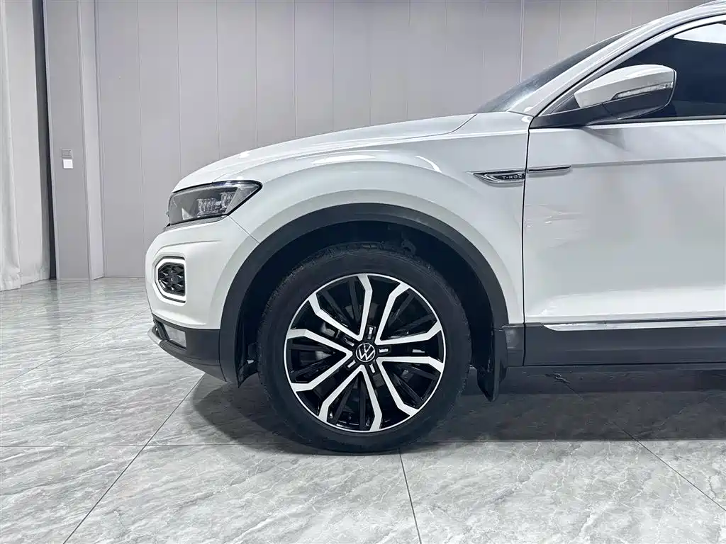 Volkswagen T-Roc 2022 280TSI DSG PLUS