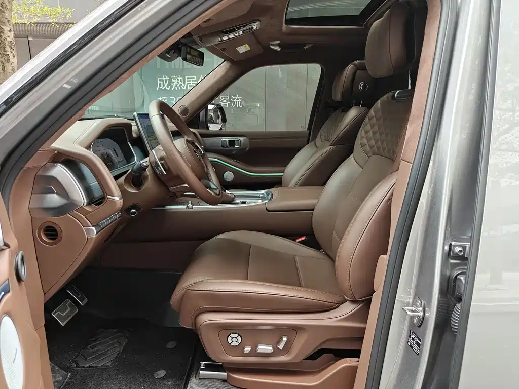 TANK TANK 700 NEW ENERGY