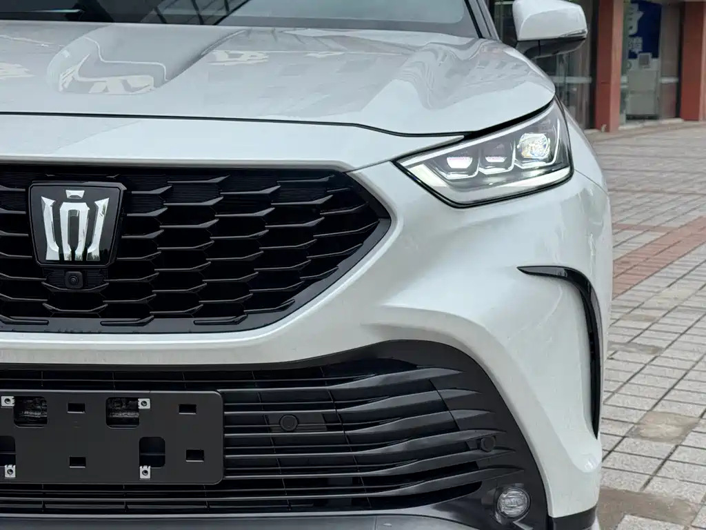 Toyota Crown Kluger — миниатюра 4