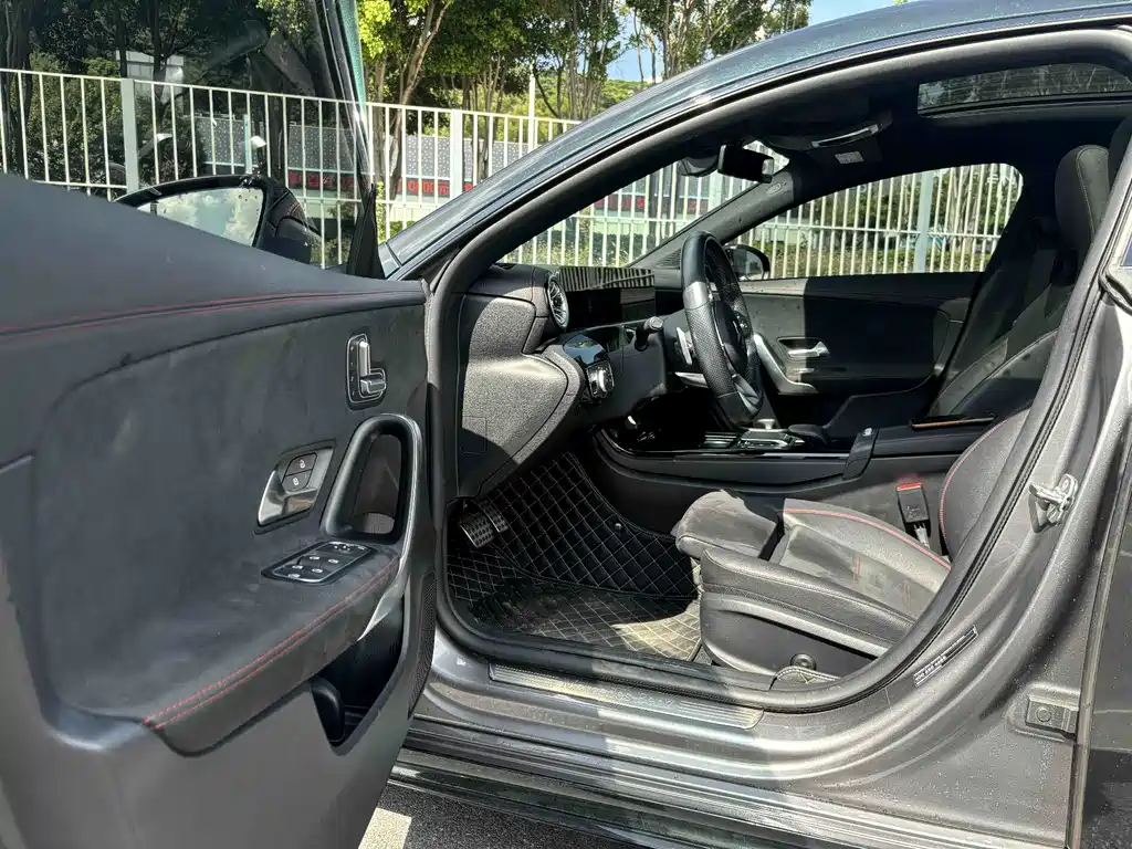 Mercedes-Benz CLA 2023 — фото 12