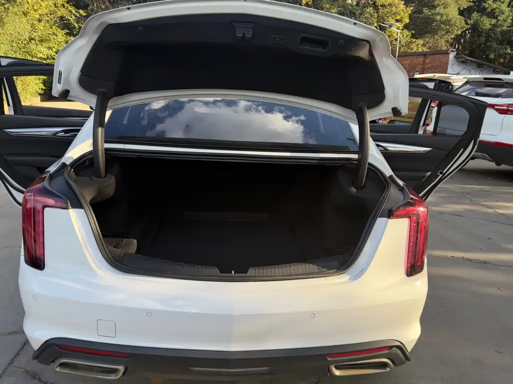 Cadillac CT5 — миниатюра 13