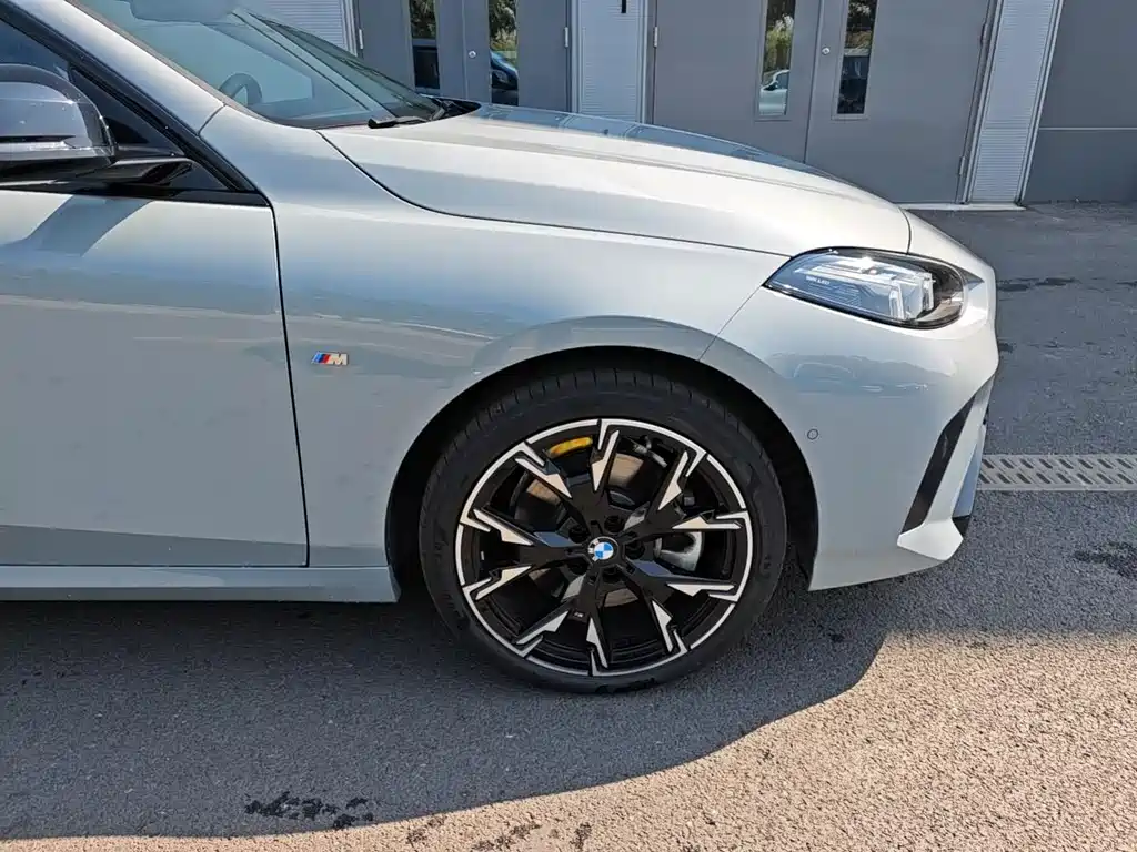 BMW 2 Series — миниатюра 12