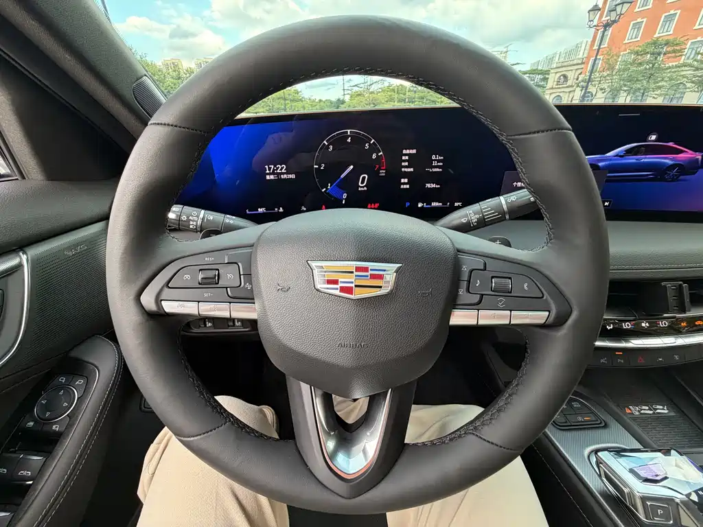 Cadillac CT5 — миниатюра 18