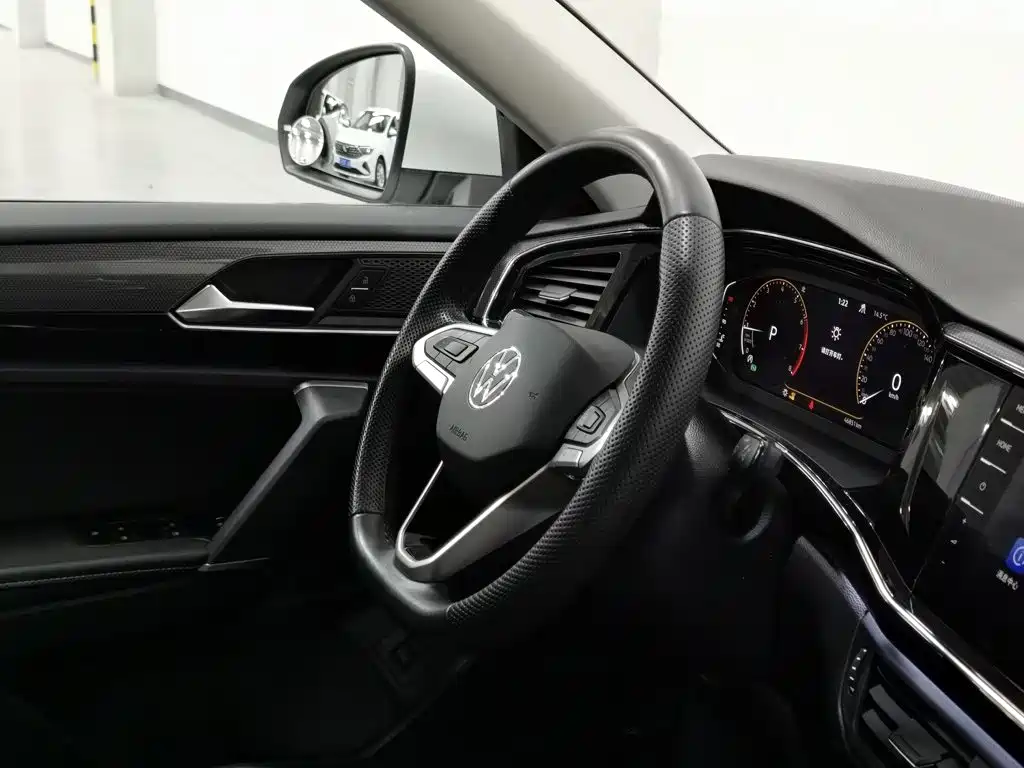 Volkswagen X — миниатюра 22