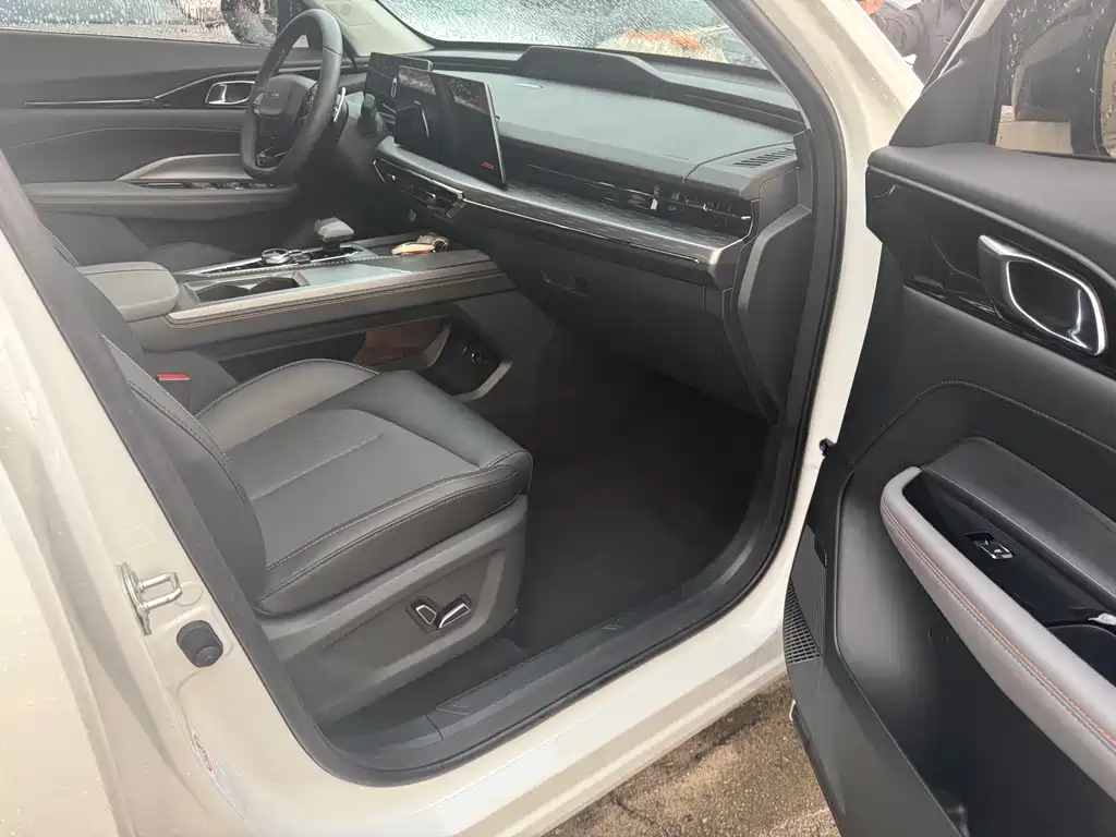 CHANGAN CHANGAN AUCHAN Z6