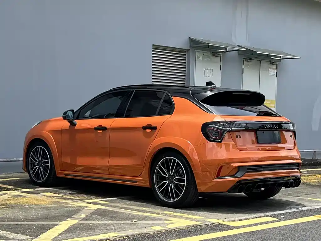 Lynk & Co 02 Hatchback 2021 2.0TD Halo