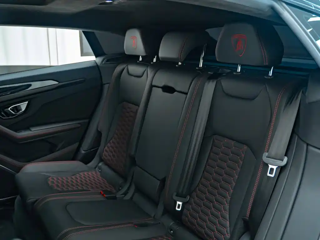 Lamborghini Urus — миниатюра 10