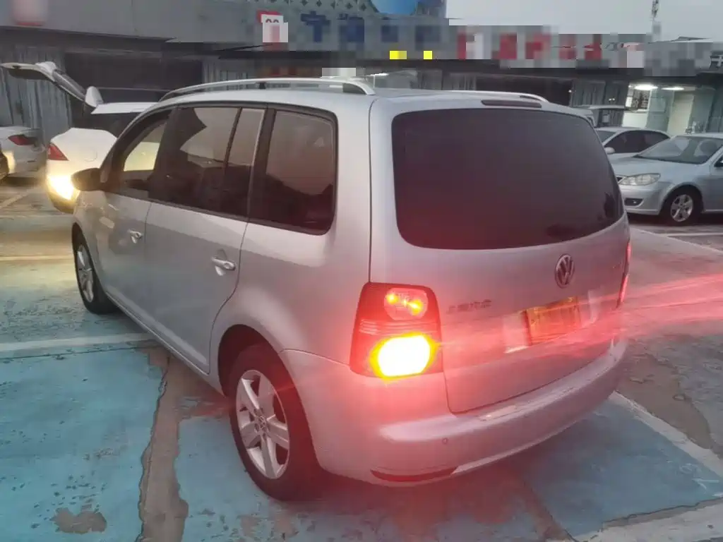 Volkswagen Touran — миниатюра 5