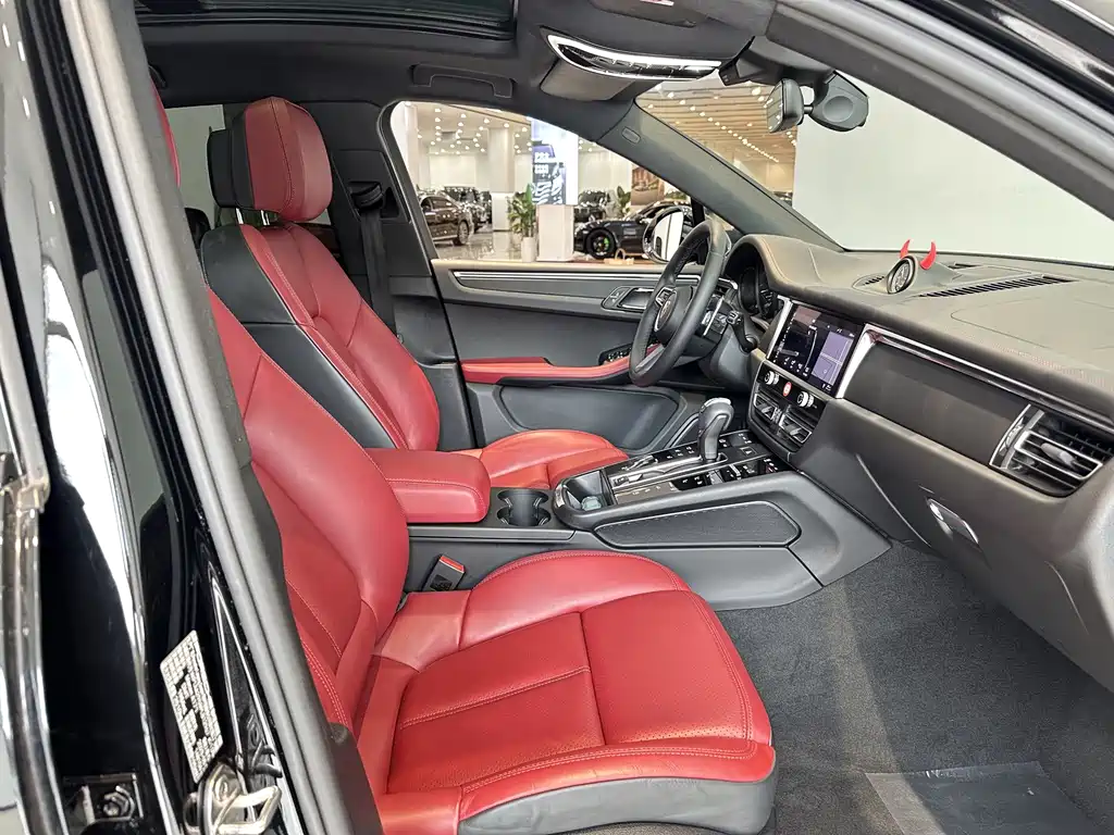 Porsche Macan — миниатюра 19
