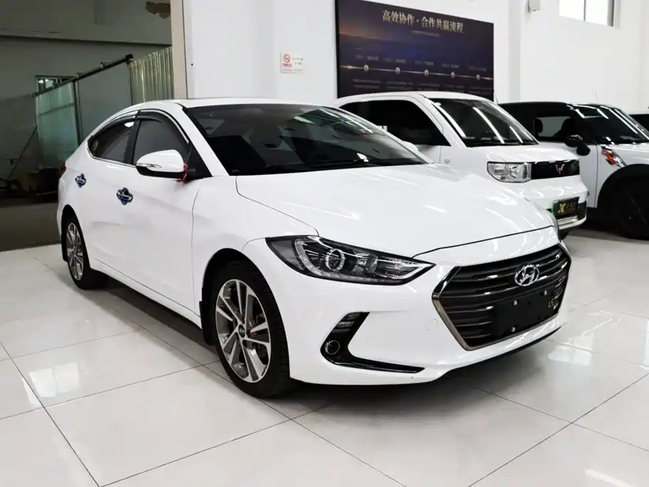 Hyundai Elantra — миниатюра 3