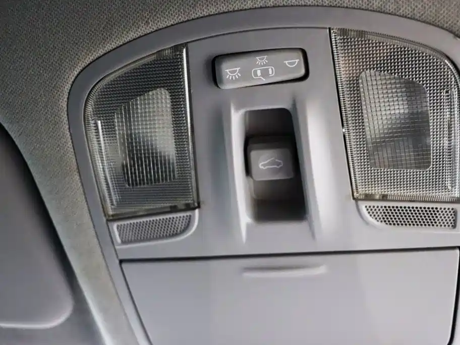 Hyundai Elantra — миниатюра 22